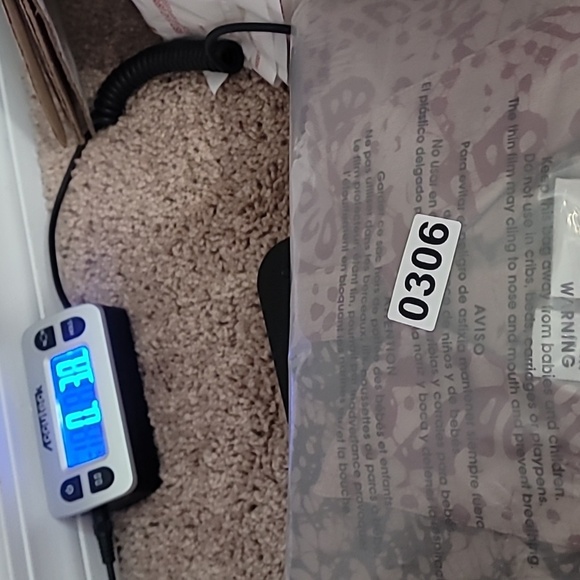 Vintage Chicos 100% Silk Button Up Shirt Size M Red Brown Wearable Art Roll Tab - Picture 9 of 10